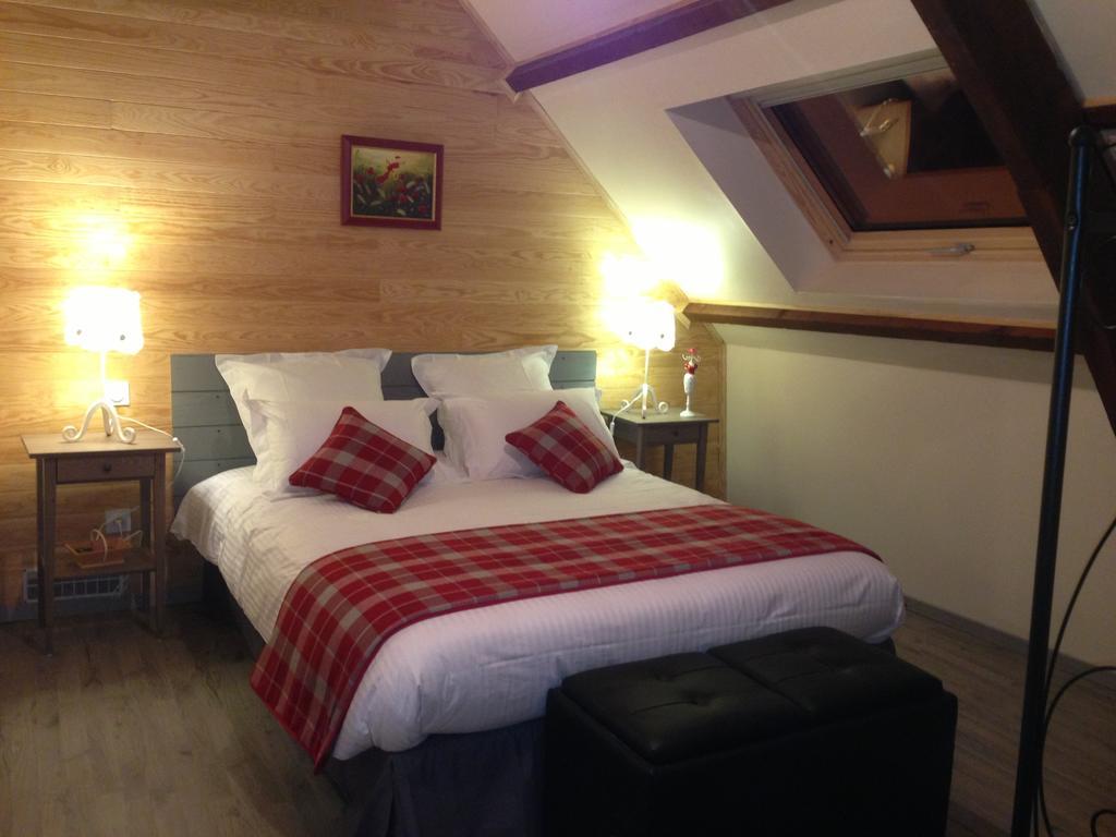 Entre Lot Et Dordogne Bed & Breakfast Saint-Cirq-Madelon Стая снимка