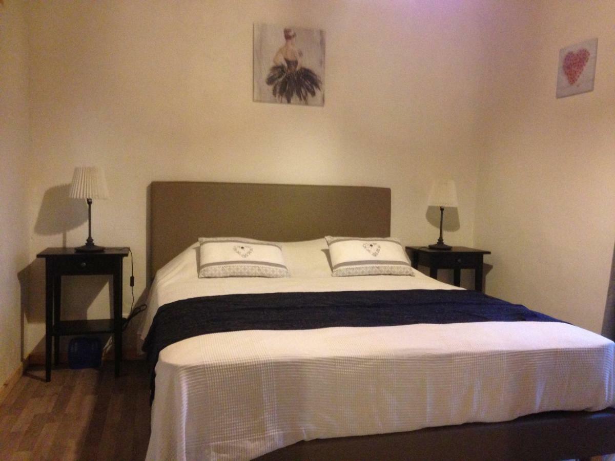 Entre Lot Et Dordogne Bed & Breakfast Saint-Cirq-Madelon Екстериор снимка
